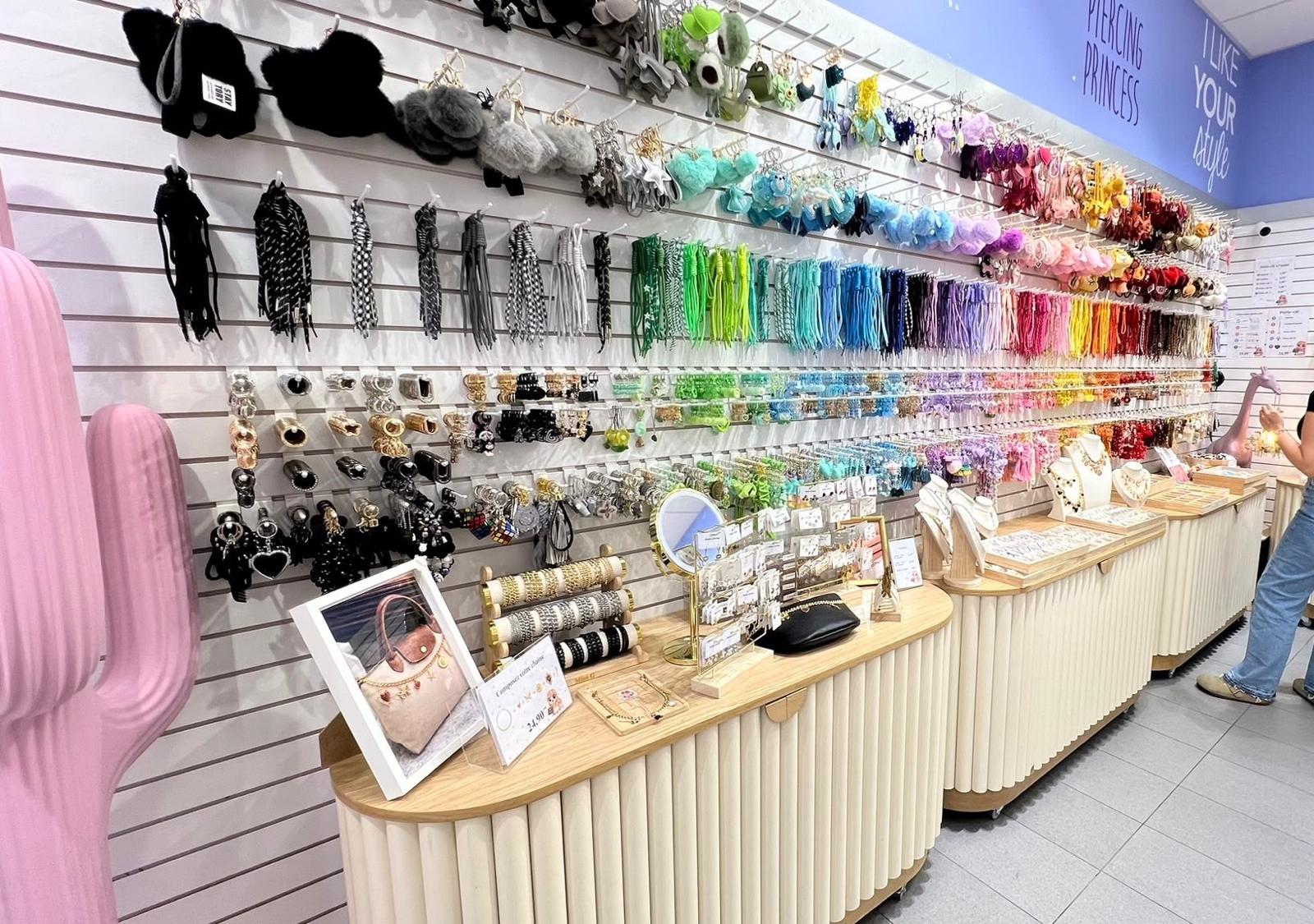 Miss G accessoires coques Centre Manor Vevey